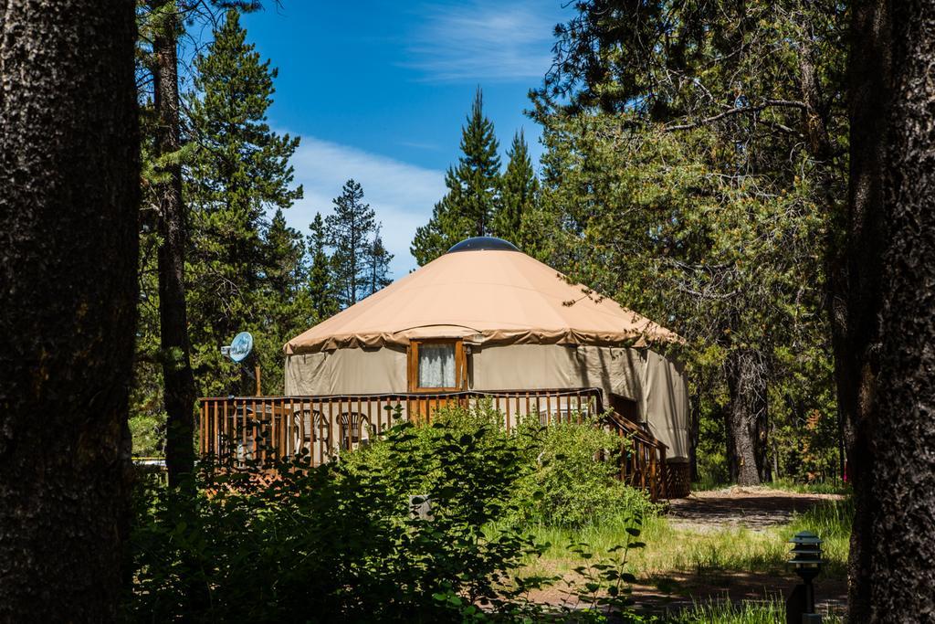 Bend-Sunriver Camping Resort 24 Ft. Yurt 16 Zewnętrze zdjęcie