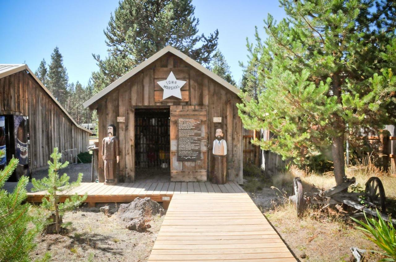 Bend-Sunriver Camping Resort 24 Ft. Yurt 16 Zewnętrze zdjęcie
