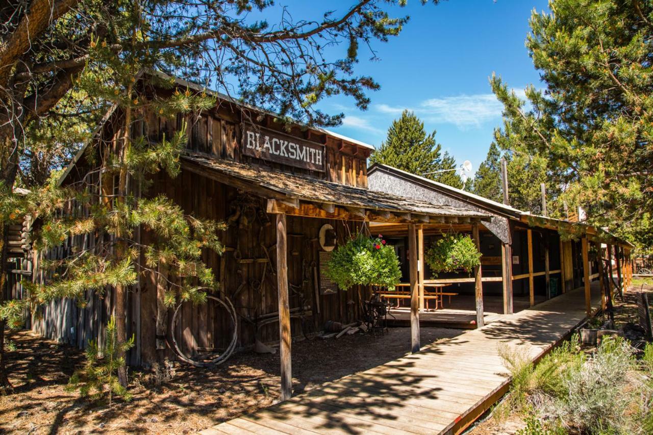 Bend-Sunriver Camping Resort 24 Ft. Yurt 16 Zewnętrze zdjęcie